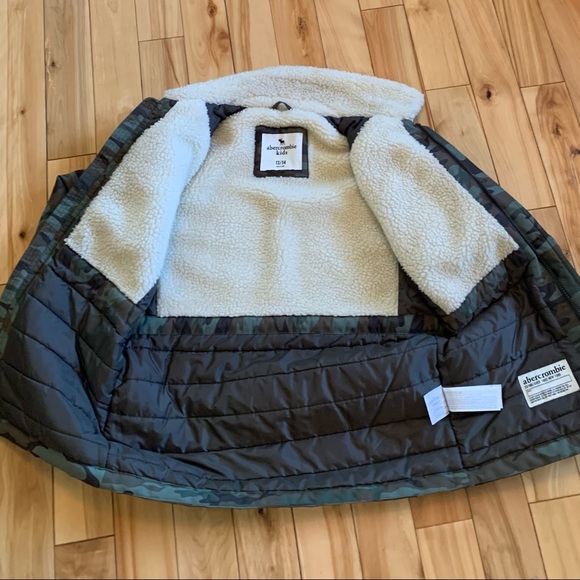 Abercrombie and Fitch Boys Fall Jacket - Picture 6 of 9